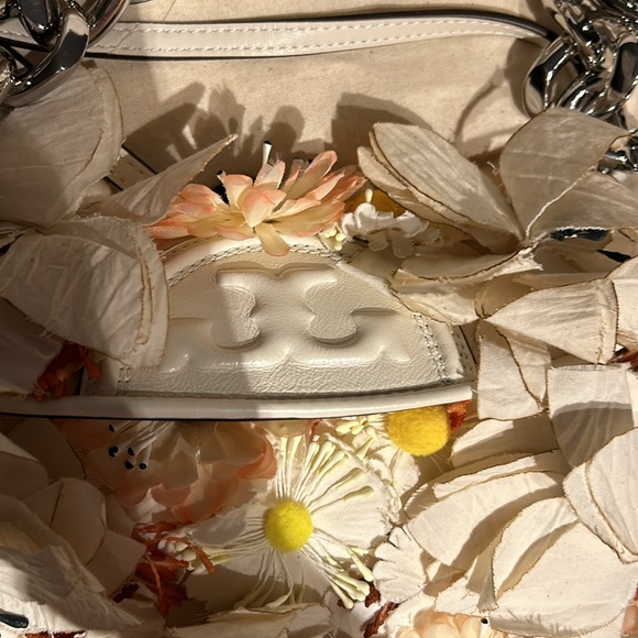 NWT Tory Burch Fleming soft floral embellished mini crescent bag - Picture 6 of 8